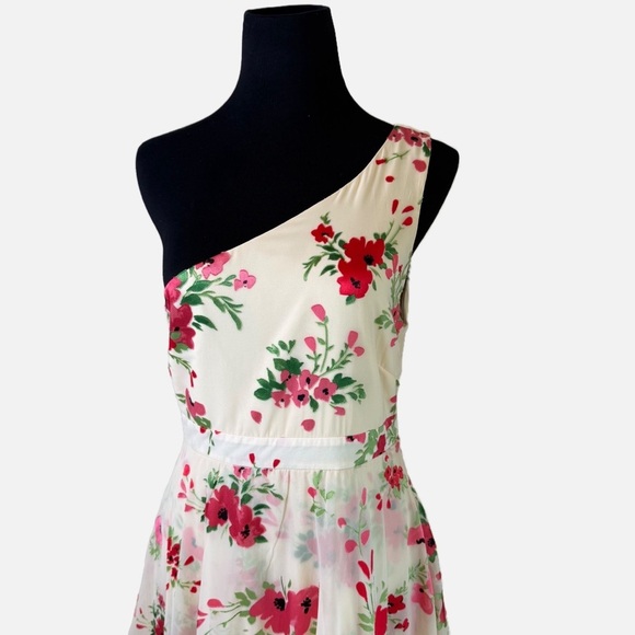 Revolve Lovers + Friends 🌺 Norton Gown Size M - Picture 4 of 8